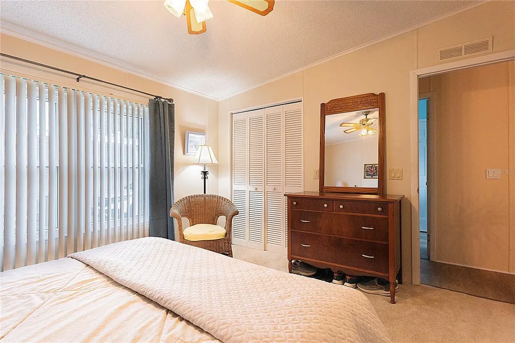 24927 Pine Hill Leesburg FL 34748