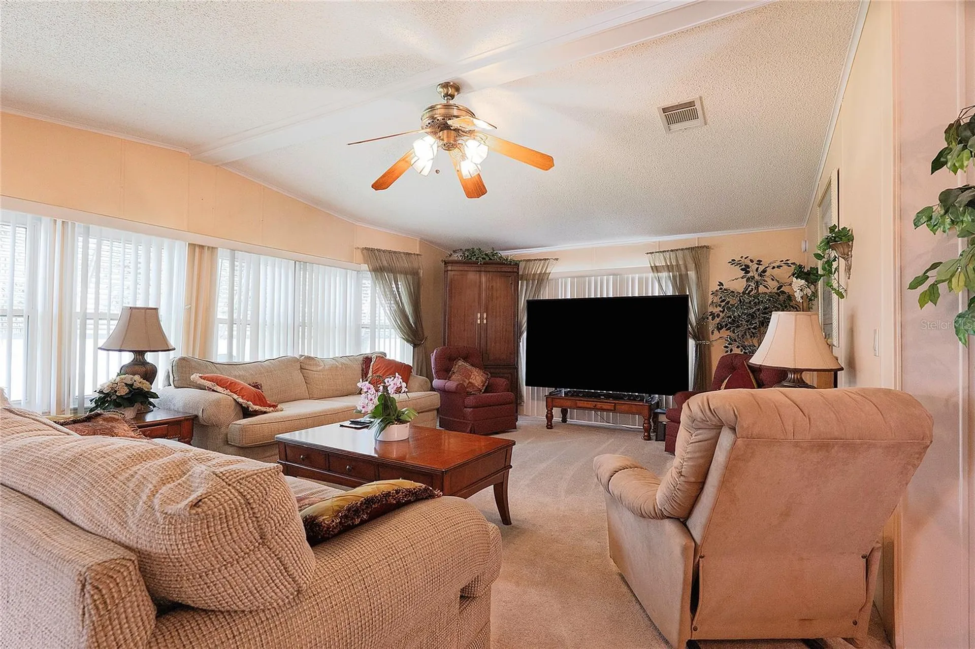 24927 Pine Hill Leesburg FL 34748