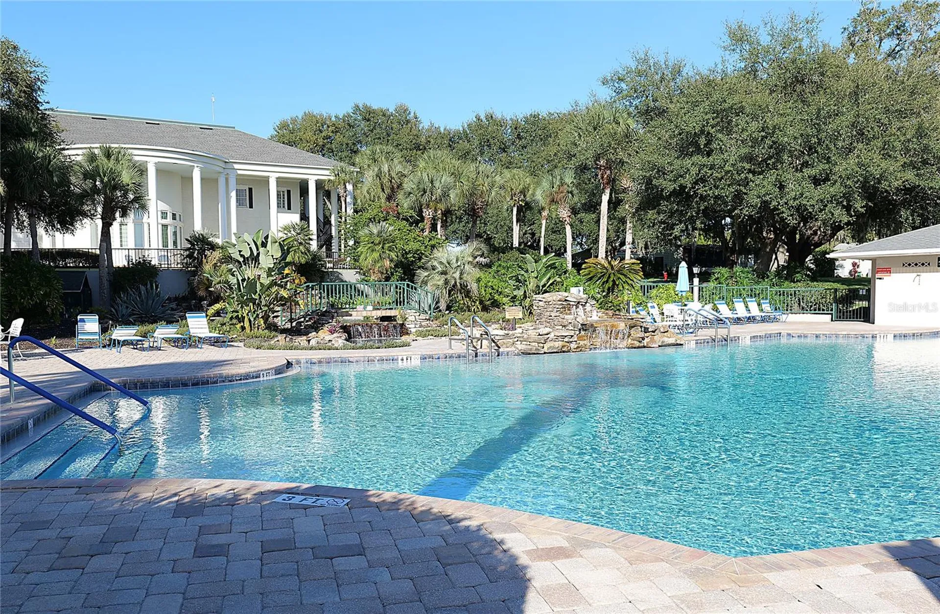 24927 Pine Hill Leesburg FL 34748