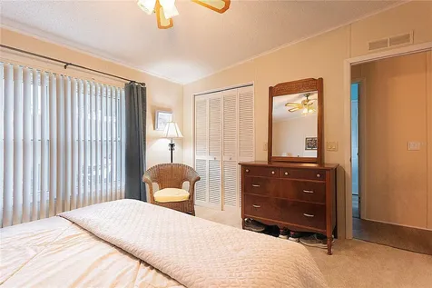 24927 Pine Hill Leesburg FL 34748