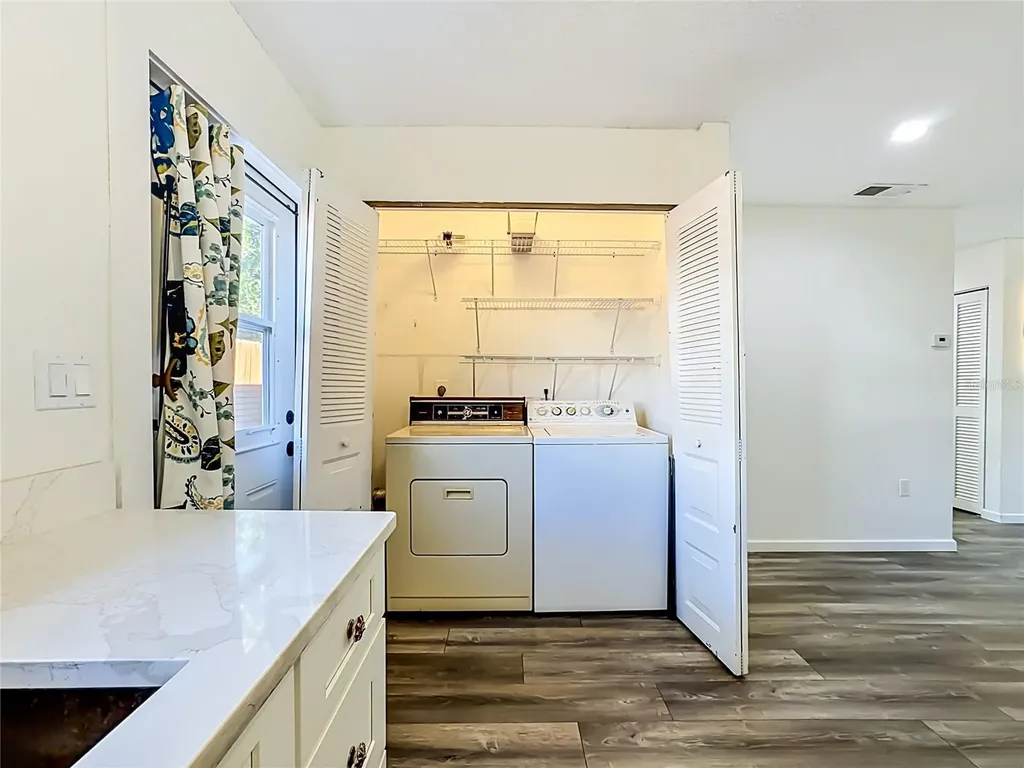 2006 7th Avenue W Bradenton FL 34205