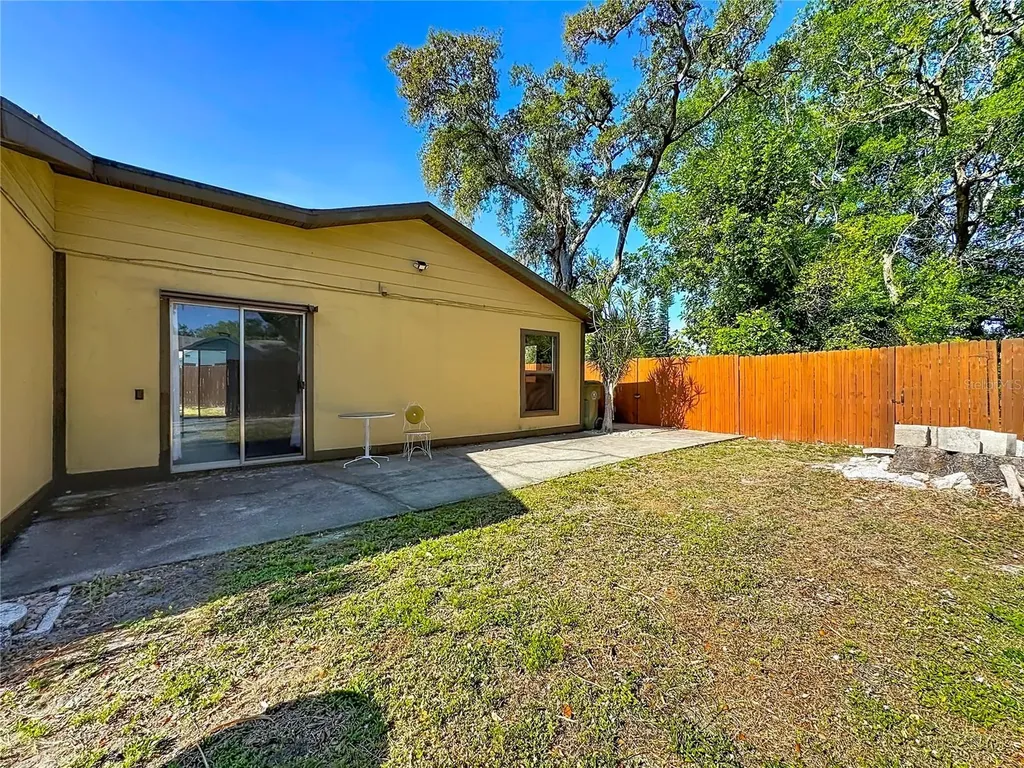 2006 7th Avenue W Bradenton FL 34205