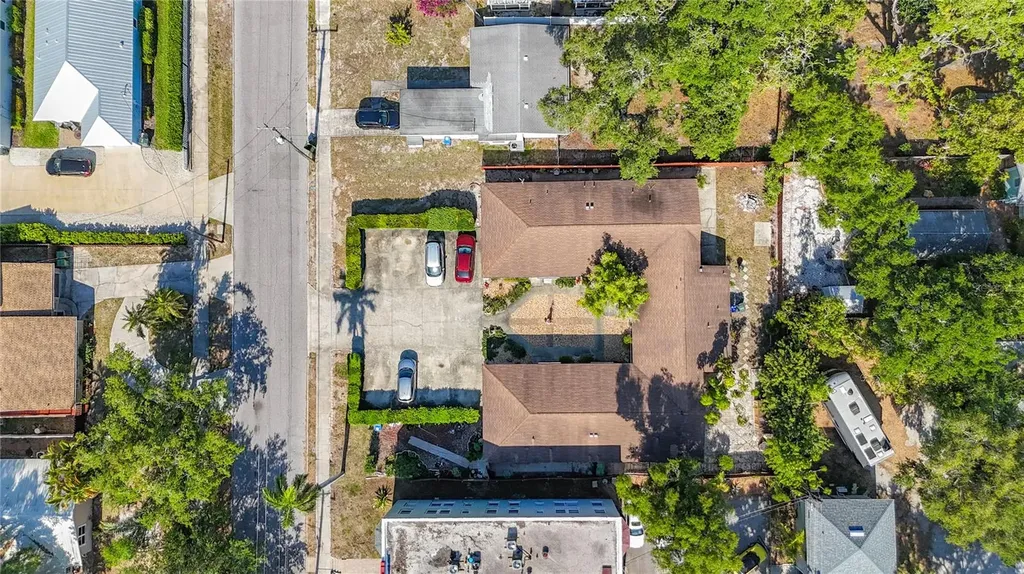 2006 7th Avenue W Bradenton FL 34205