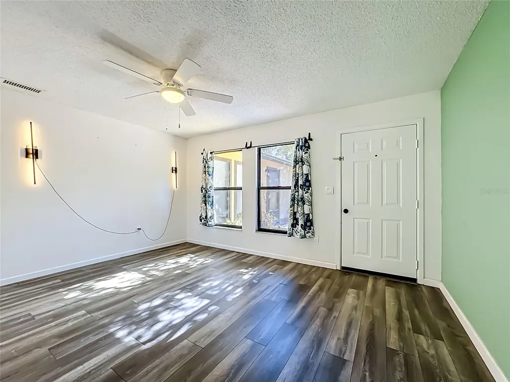 2006 7th Avenue W Bradenton FL 34205