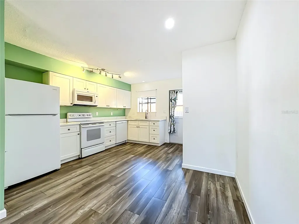 2006 7th Avenue W Bradenton FL 34205