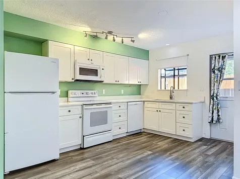 2006 7th Avenue W Bradenton FL 34205