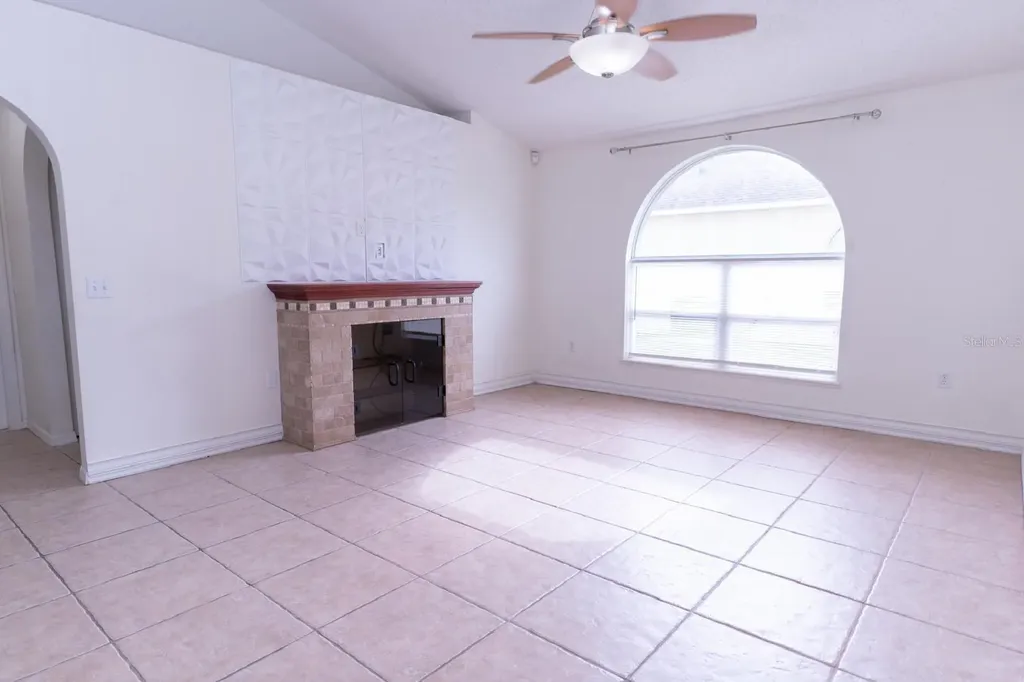 2470 Augusta Way Kissimmee FL 34746