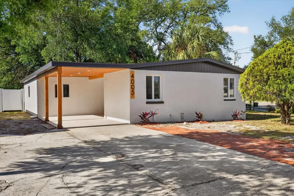 4005 E Henry Avenue Tampa FL 33610