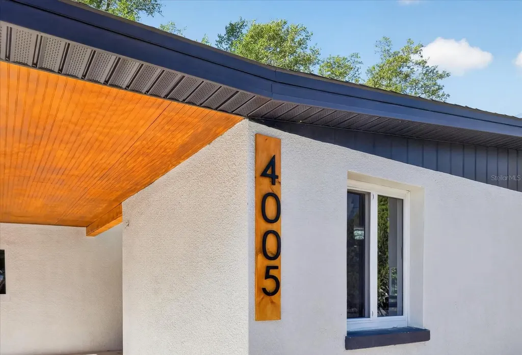 4005 E Henry Avenue Tampa FL 33610