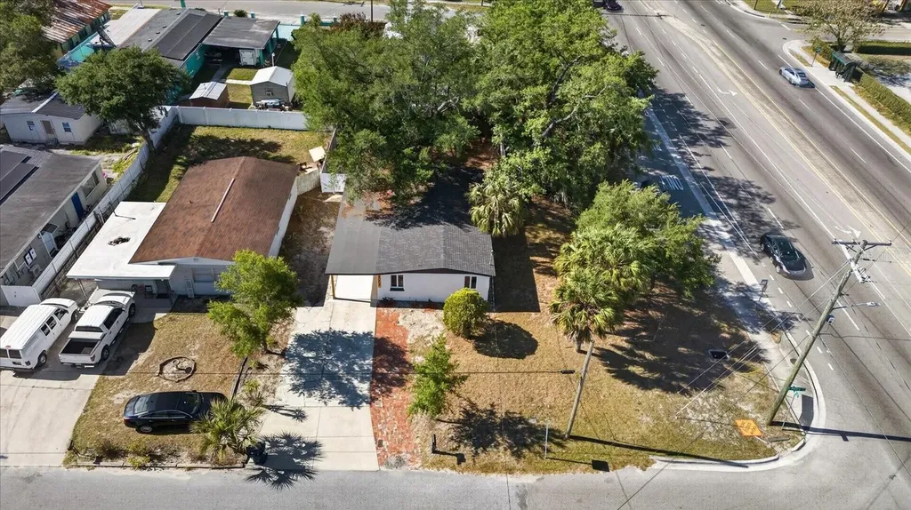 4005 E Henry Avenue Tampa FL 33610