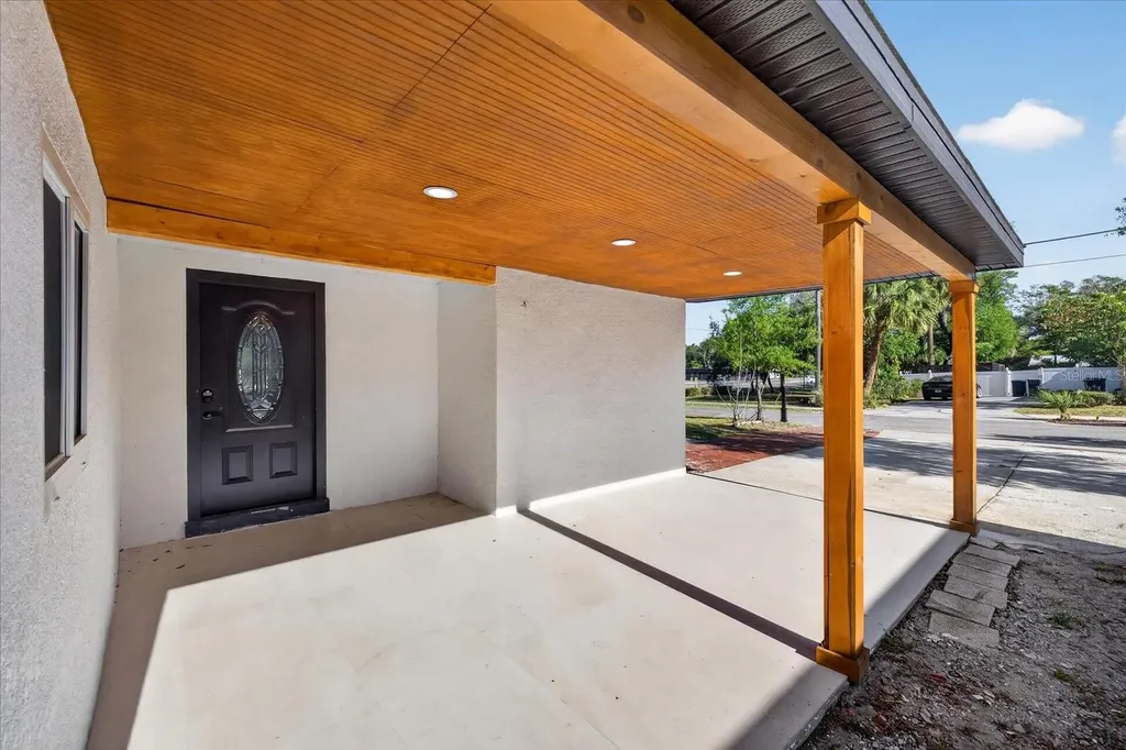 4005 E Henry Avenue Tampa FL 33610