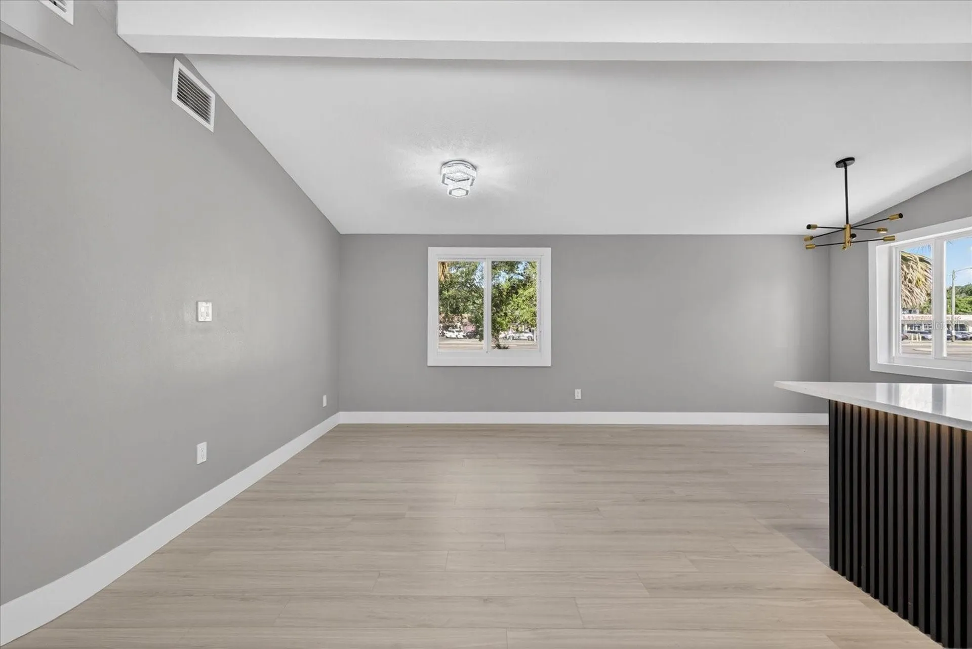4005 E Henry Avenue Tampa FL 33610