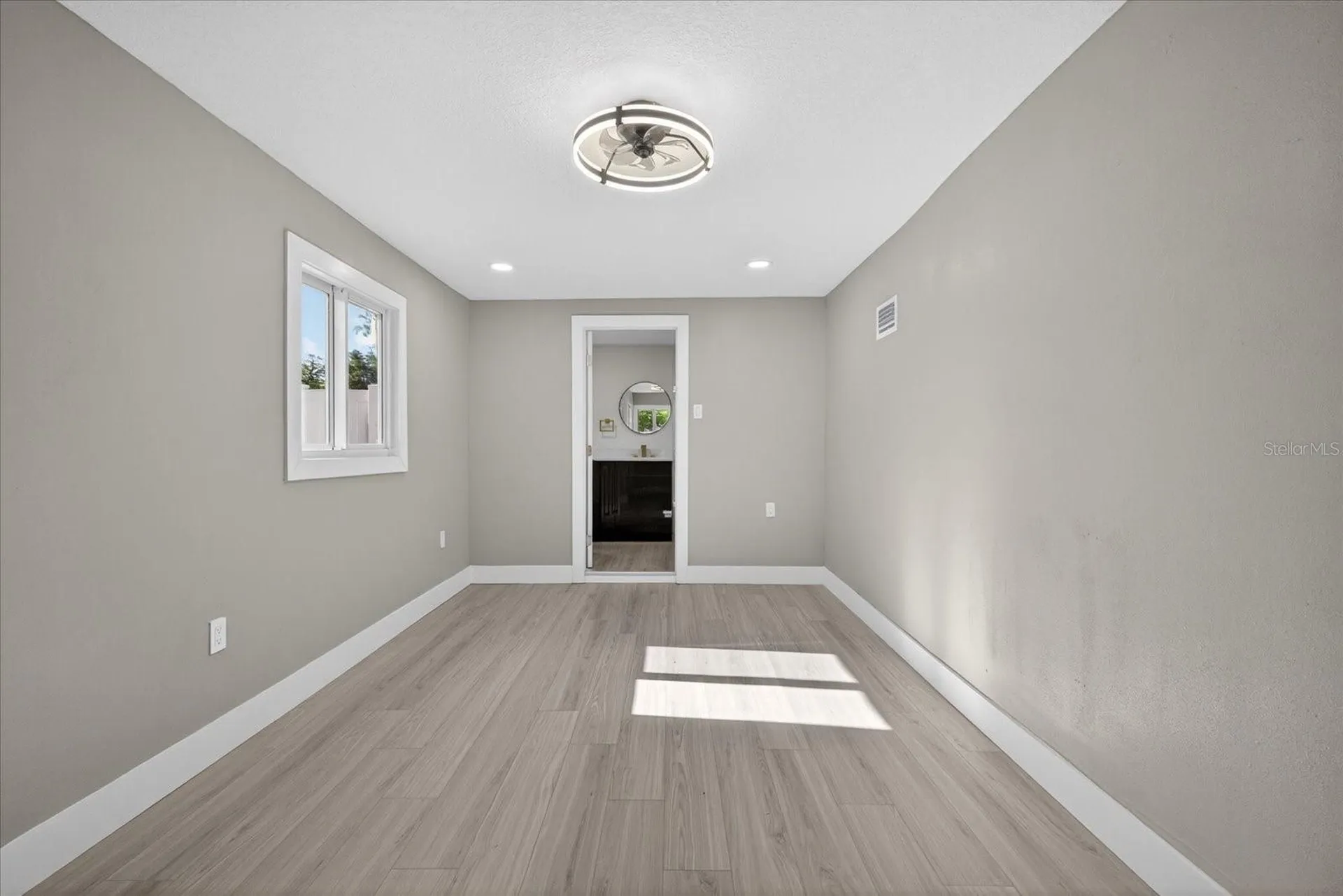 4005 E Henry Avenue Tampa FL 33610