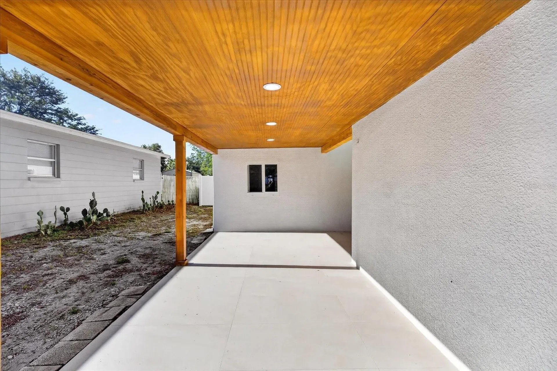 4005 E Henry Avenue Tampa FL 33610