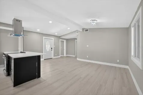 4005 E Henry Avenue Tampa FL 33610