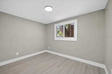 4005 E Henry Avenue Tampa FL 33610