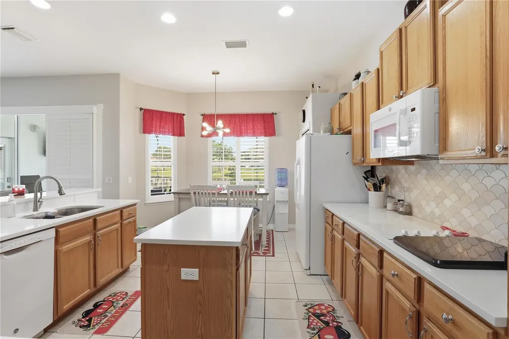 1910 Sir Lancelot Circle St Cloud FL 34772