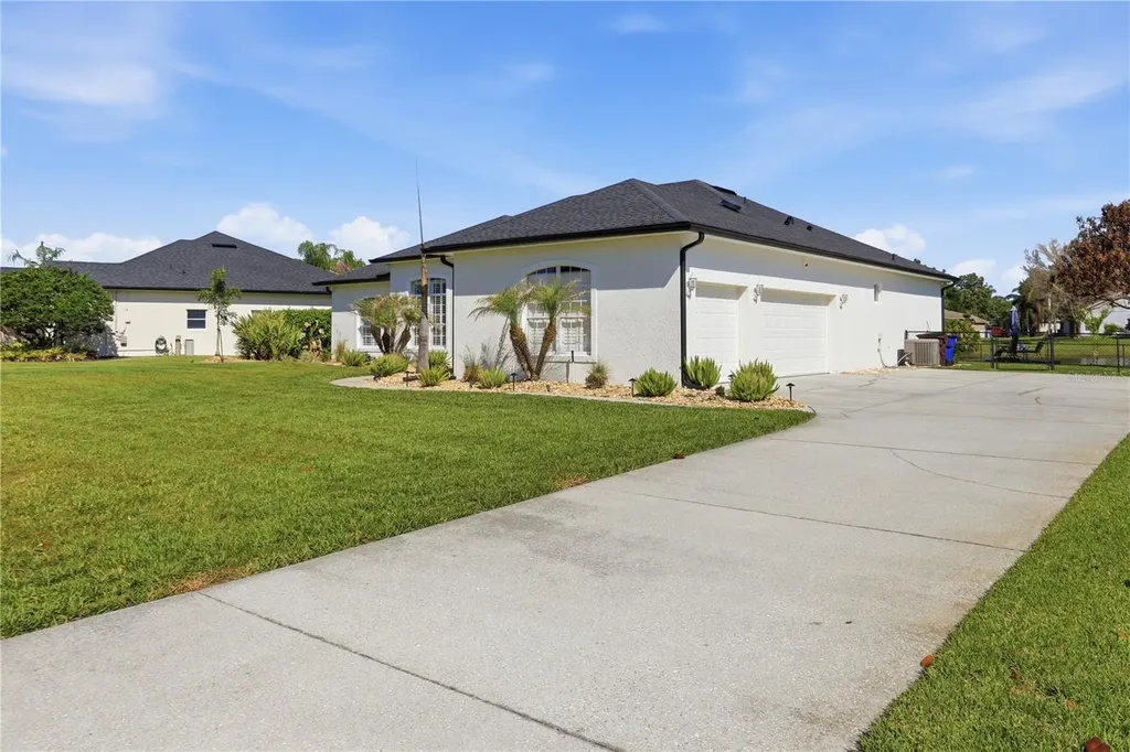 1910 Sir Lancelot Circle St Cloud FL 34772