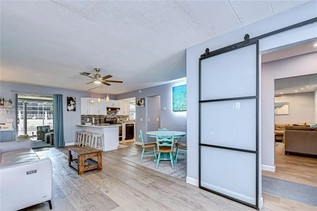 9625 Commodore Drive Seminole FL 33776