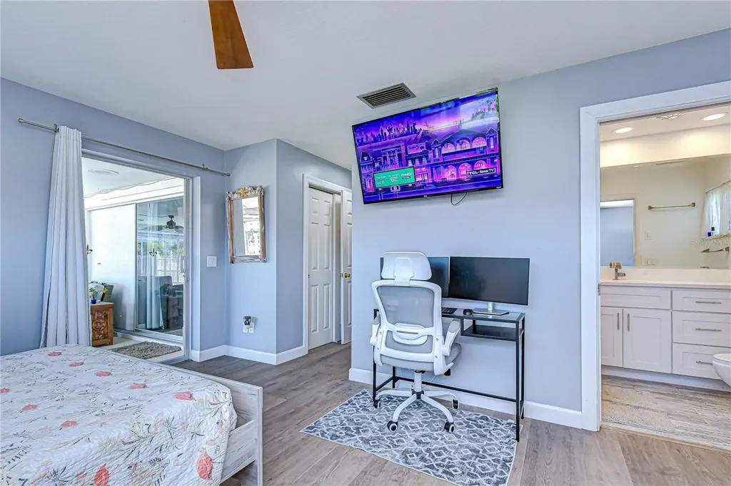9625 Commodore Drive Seminole FL 33776