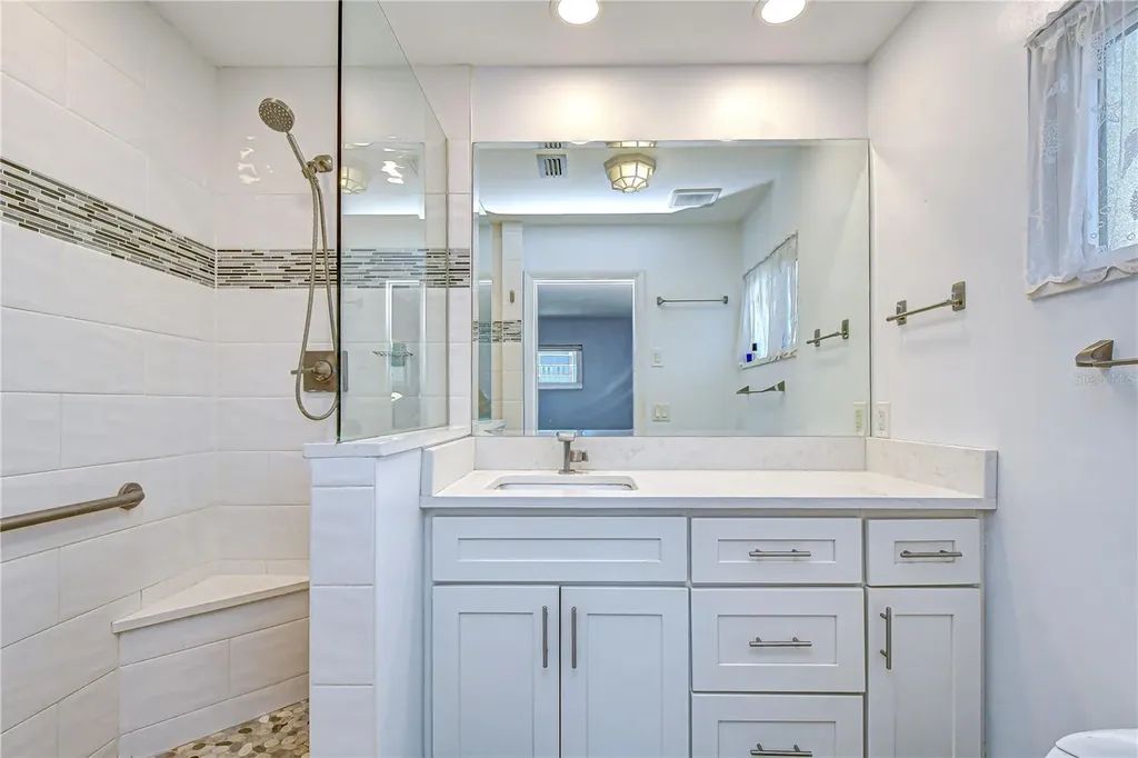 9625 Commodore Drive Seminole FL 33776