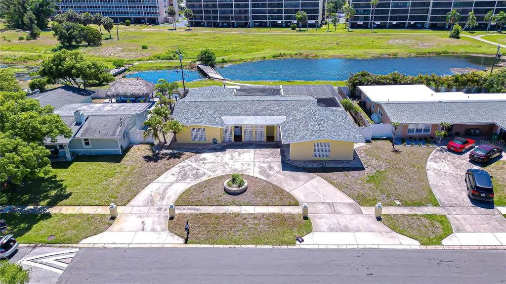 9625 Commodore Drive Seminole FL 33776