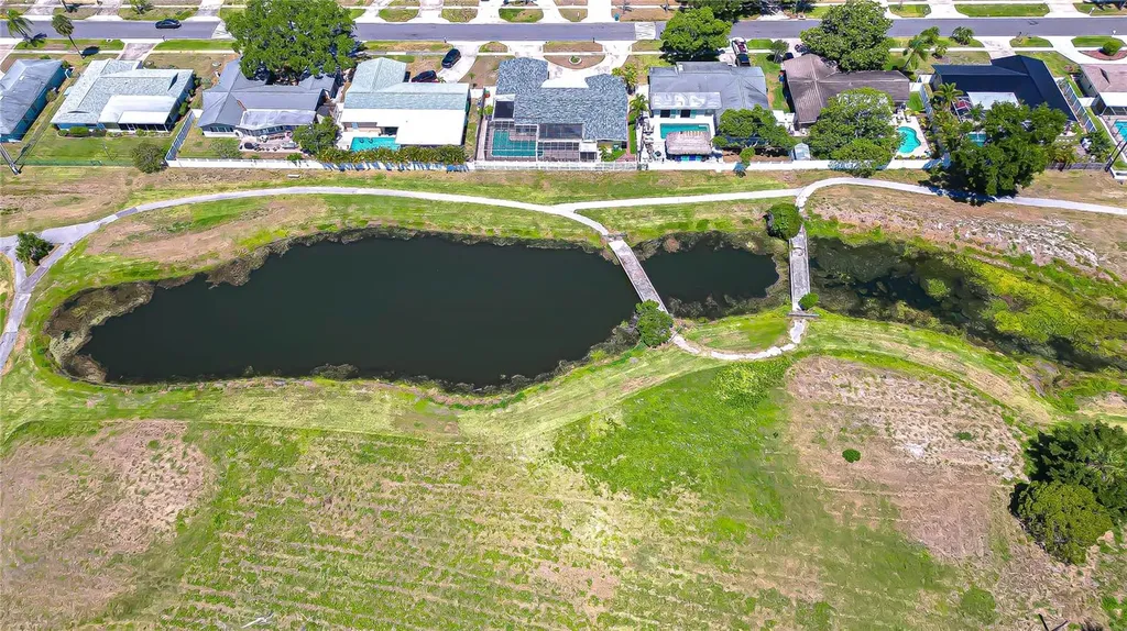 9625 Commodore Drive Seminole FL 33776