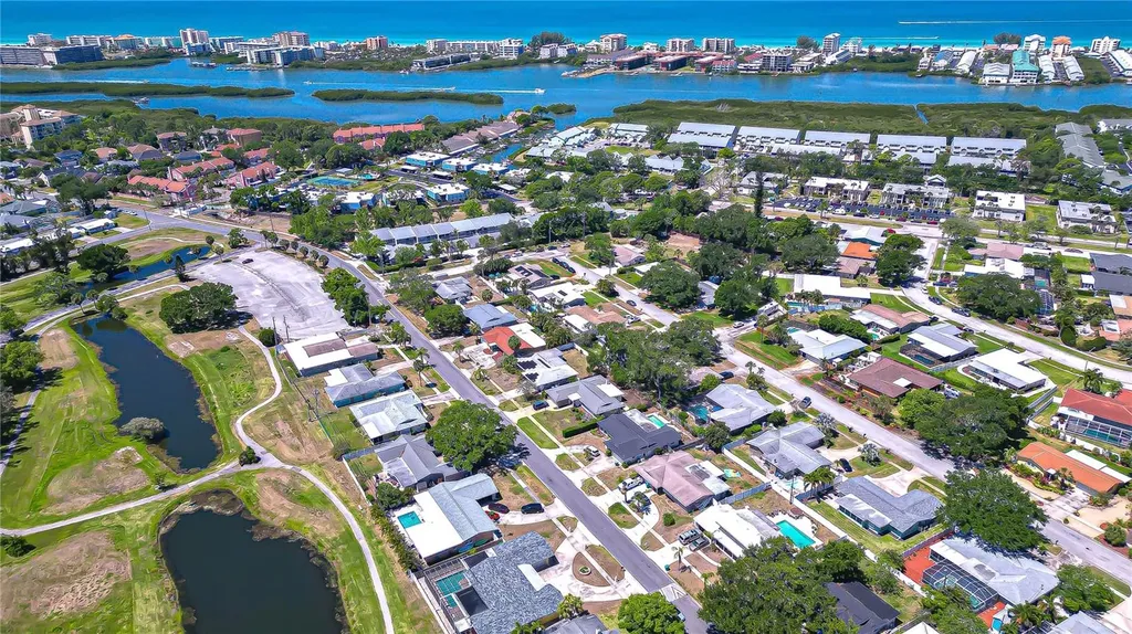 9625 Commodore Drive Seminole FL 33776