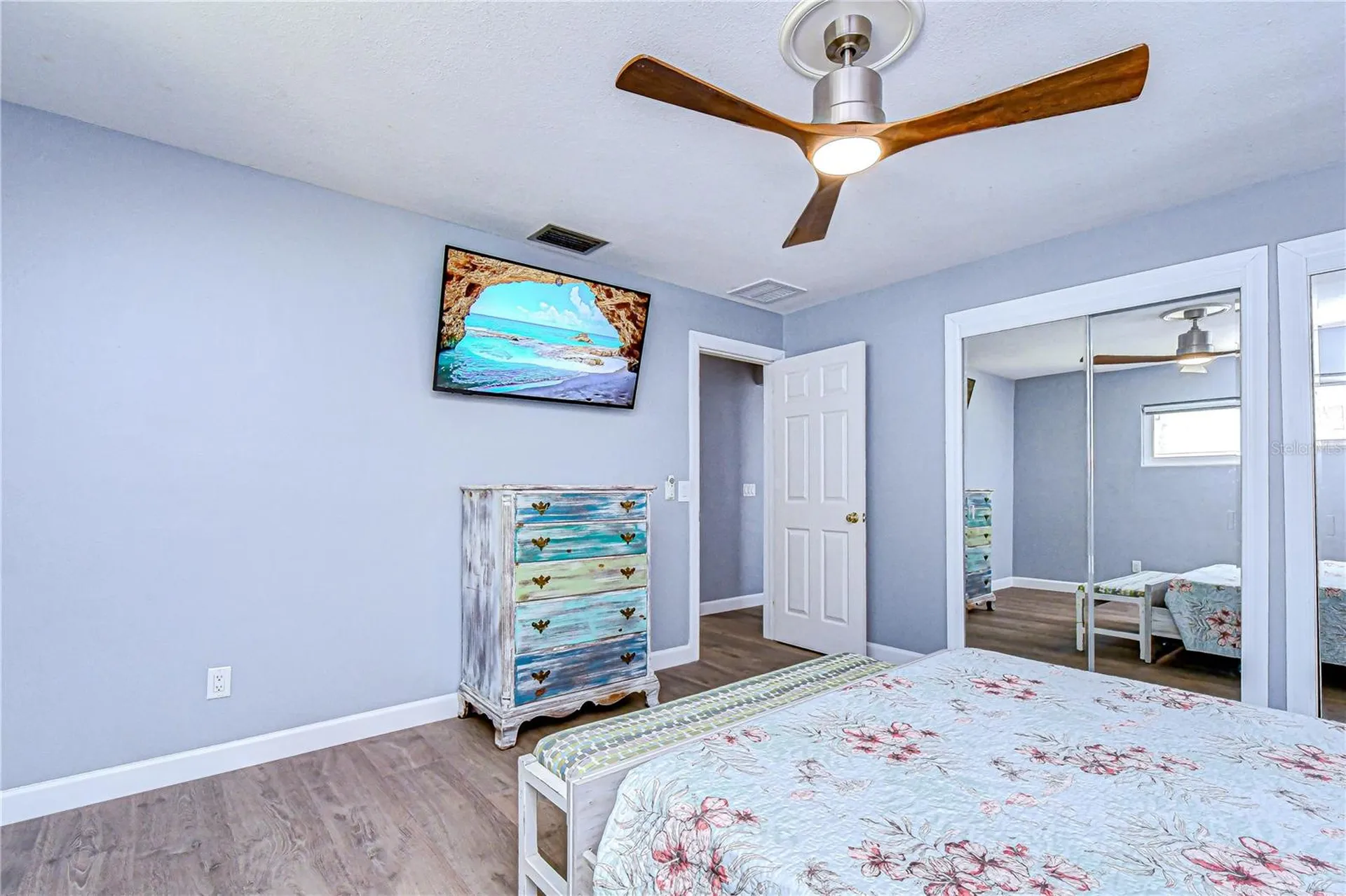 9625 Commodore Drive Seminole FL 33776