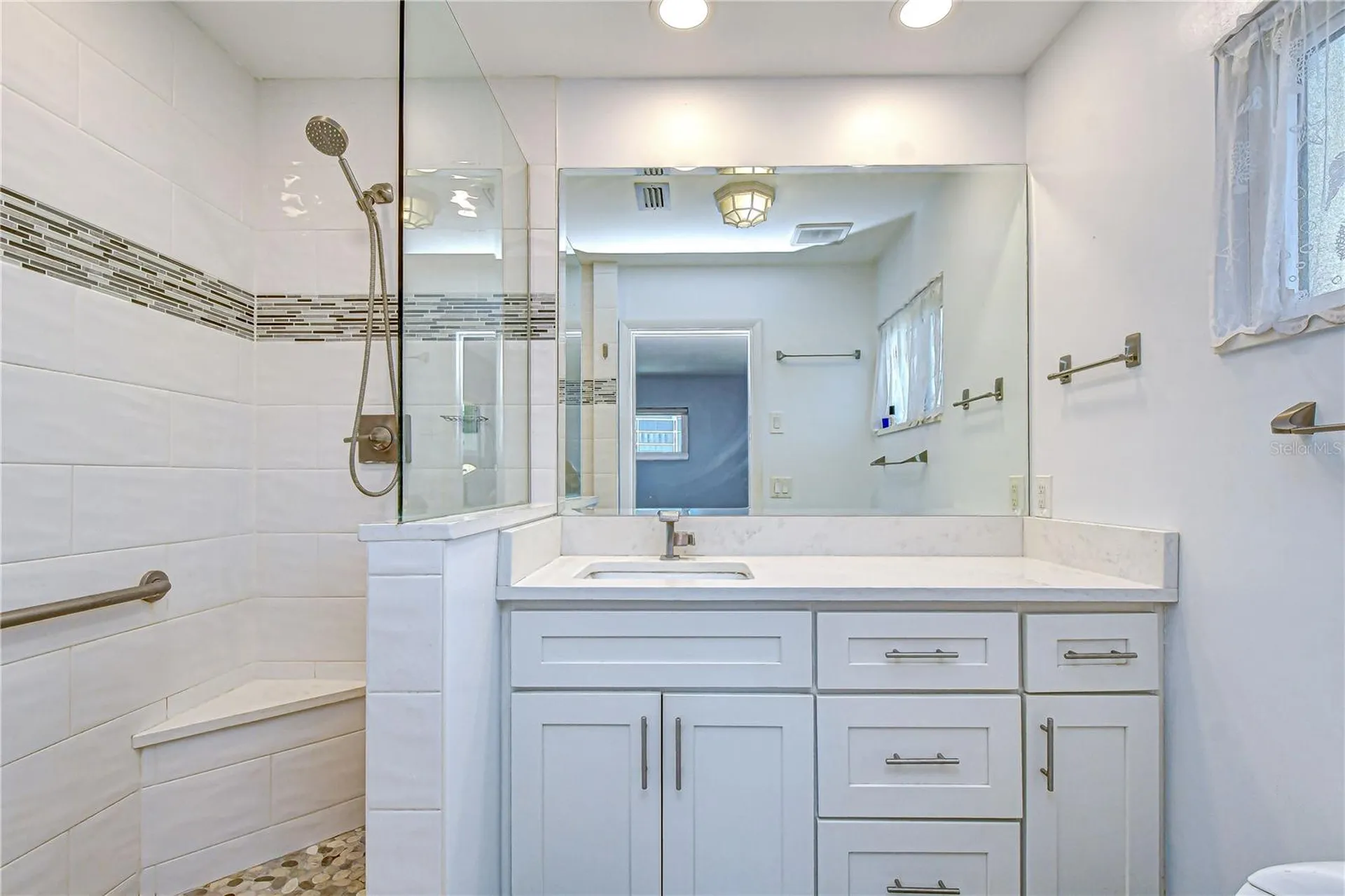 9625 Commodore Drive Seminole FL 33776