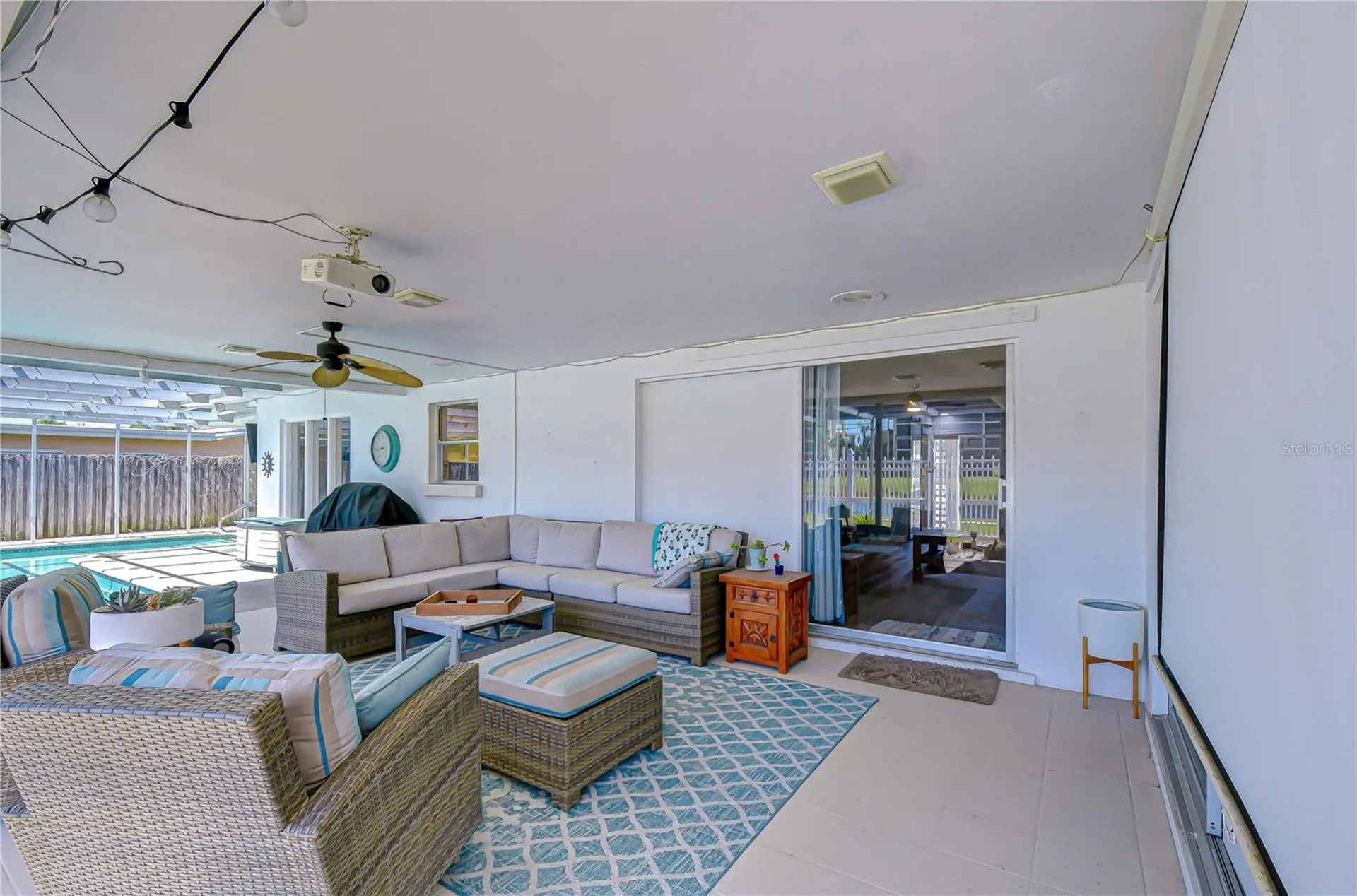 9625 Commodore Drive Seminole FL 33776