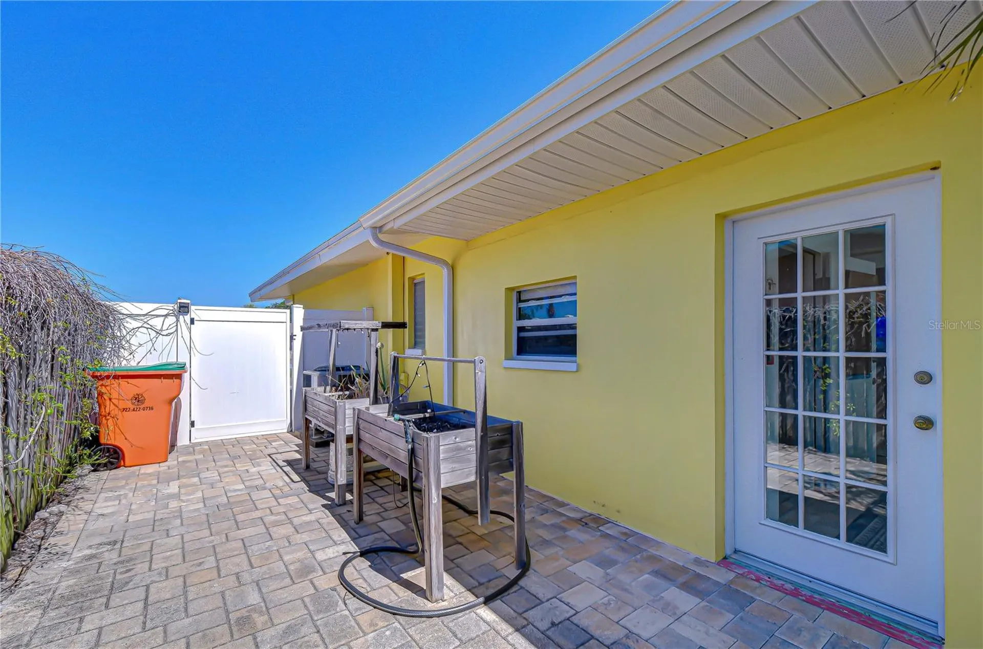 9625 Commodore Drive Seminole FL 33776