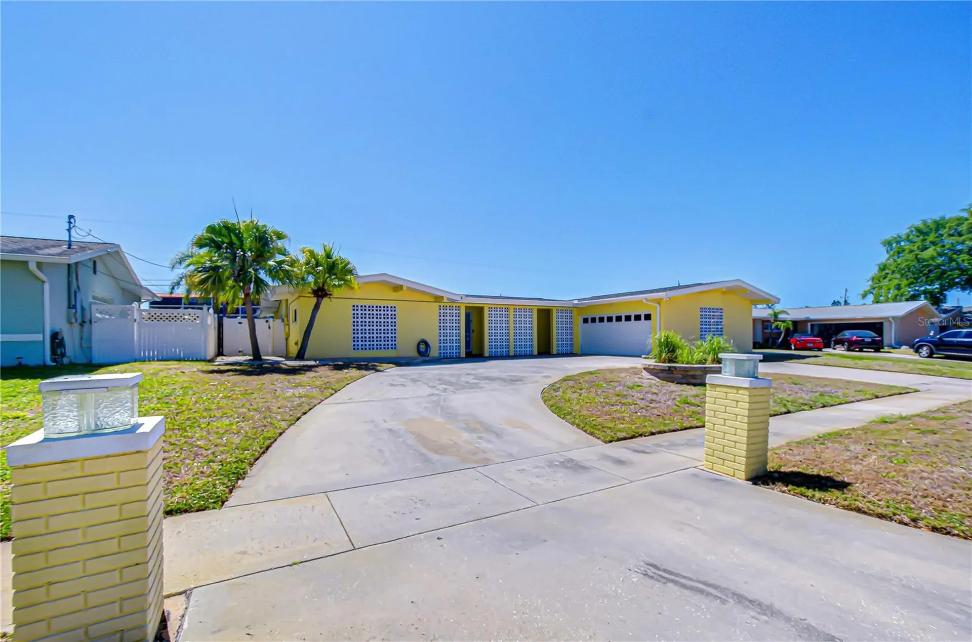 9625 Commodore Drive Seminole FL 33776