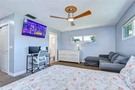 9625 Commodore Drive Seminole FL 33776