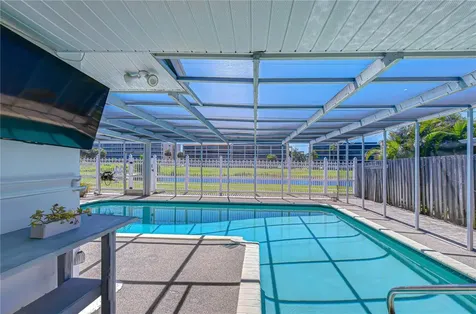 9625 Commodore Drive Seminole FL 33776