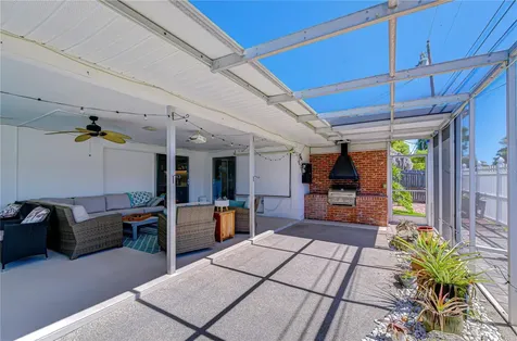 9625 Commodore Drive Seminole FL 33776