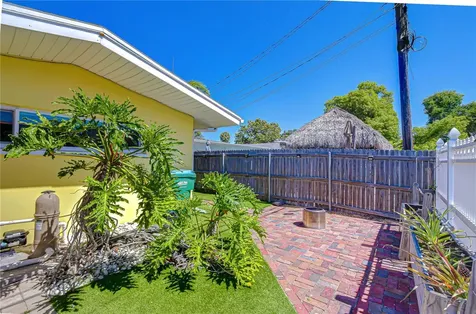 9625 Commodore Drive Seminole FL 33776