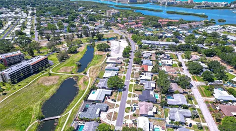9625 Commodore Drive Seminole FL 33776