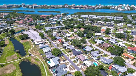 9625 Commodore Drive Seminole FL 33776