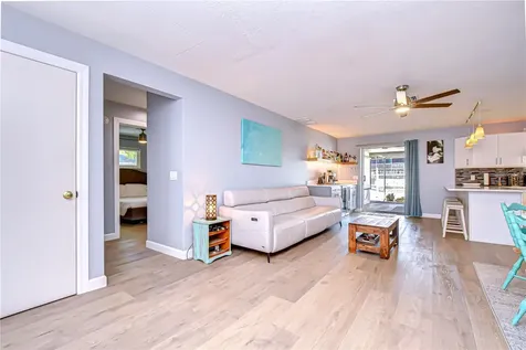 9625 Commodore Drive Seminole FL 33776