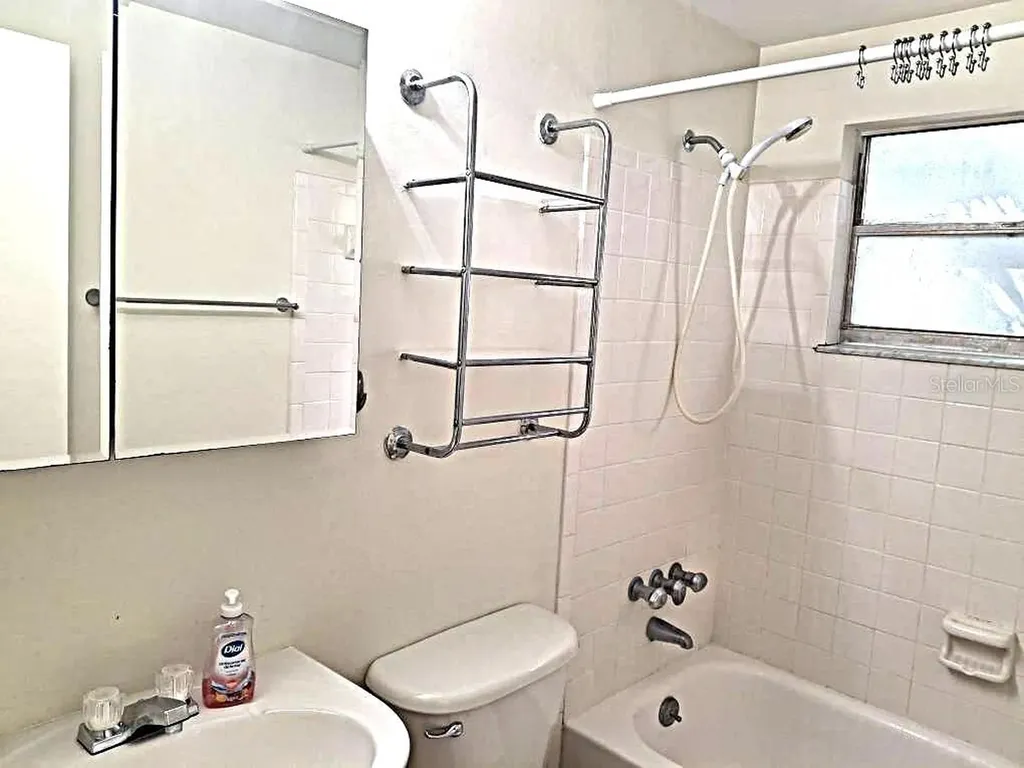2812 Dovewood Street Clearwater FL 33759