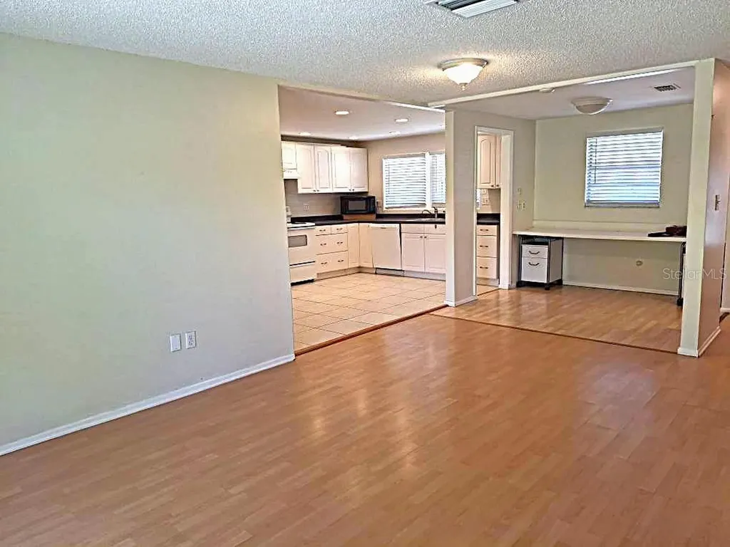 2812 Dovewood Street Clearwater FL 33759
