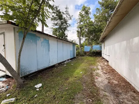 Armadillo Road Astor FL 32102