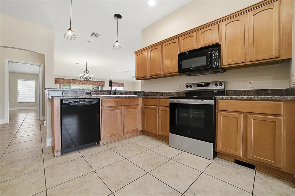 4141 County Road 121d Wildwood FL 34785