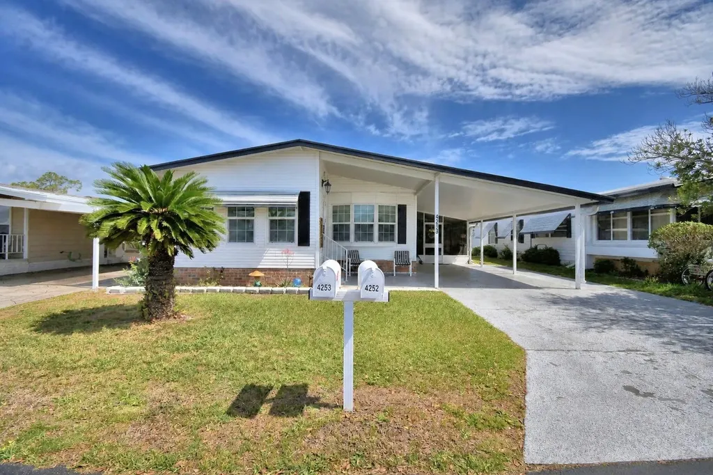 4253 Cedarwood Street Winter Haven FL 33880