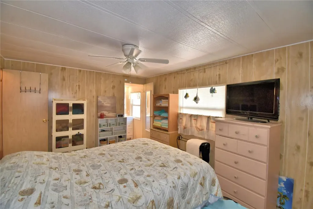 4253 Cedarwood Street Winter Haven FL 33880