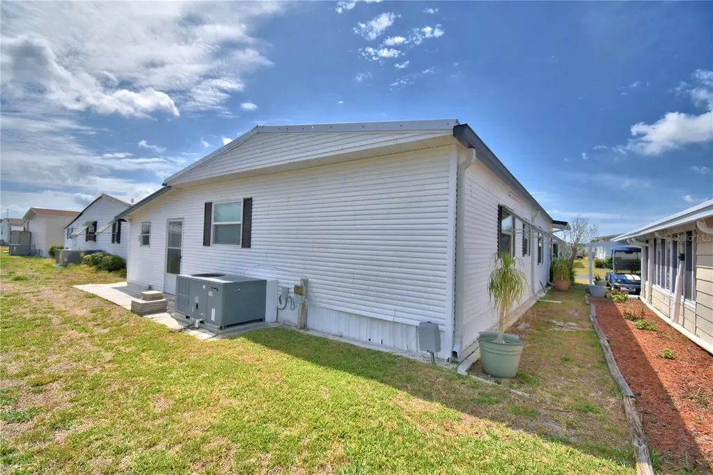 4253 Cedarwood Street Winter Haven FL 33880