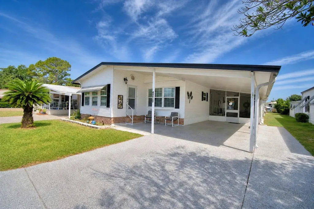 4253 Cedarwood Street Winter Haven FL 33880