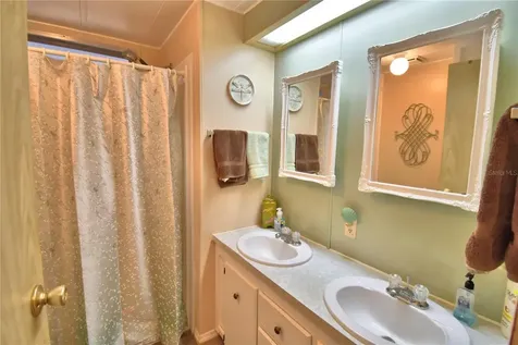 4253 Cedarwood Street Winter Haven FL 33880