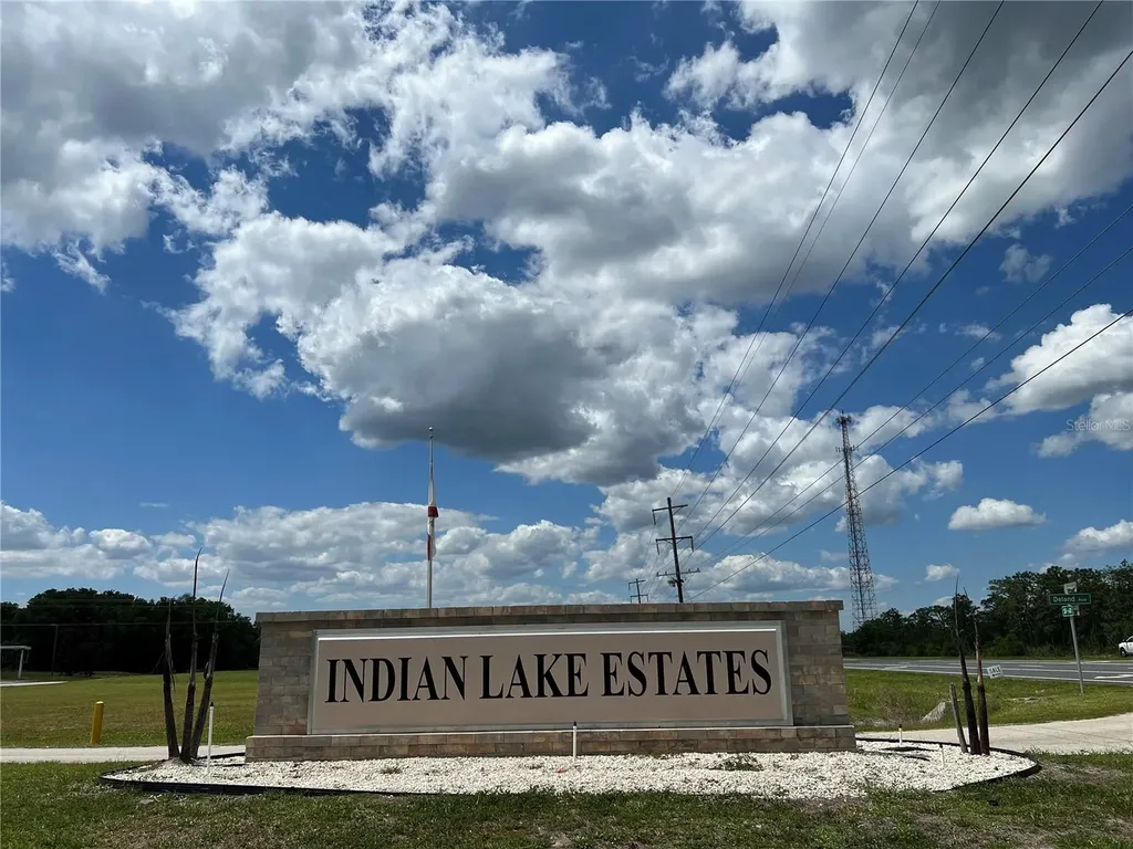 901 Azalea Drive Indian Lake Estates FL 33855